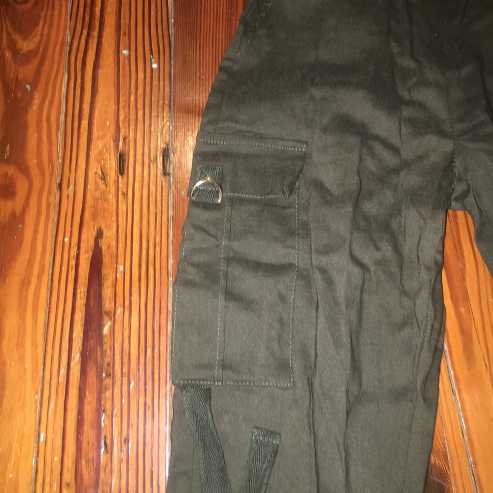 Cargo jumpsuit - Picture 4 of 4